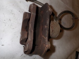 SUZUKI GRAND VITARA 06- 1.6 ZACISK PRZEDNI PRAWY 4/4 MINIATURA
