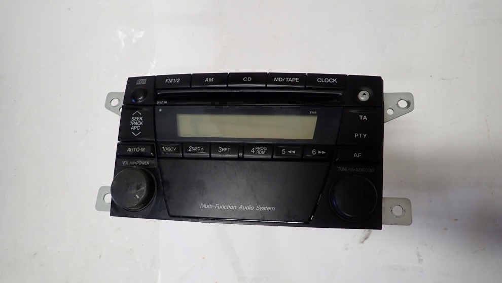 MAZDA PREMACY 99-05 RADIO CD 1/4