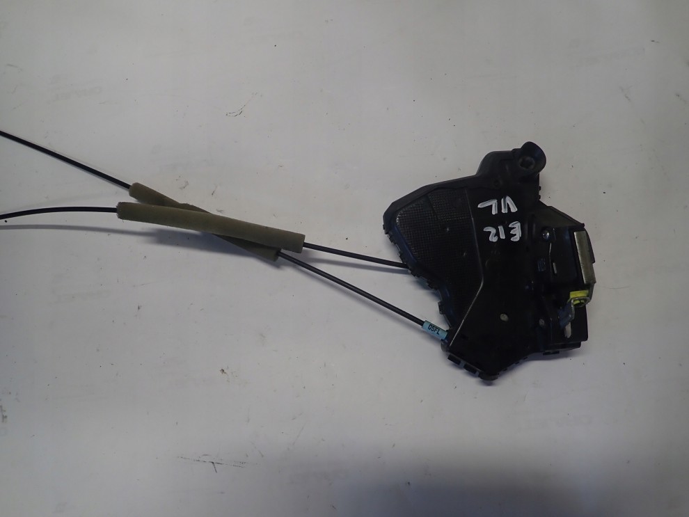 TOYOTA COROLLA E12 02-07 ZAMEK DRZWI PRZEDNI LEWY 1/4