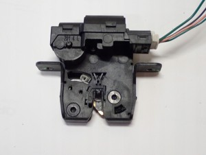 NISSAN PRIMERA P12 ZAMEK KLAPY TYLNEJ HB 5D 3/4 MINIATURA