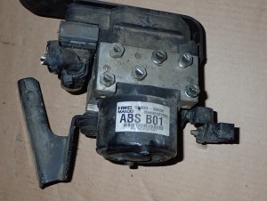 KIA SORENTO 02-06 CRDI POMPA ABS STEROWNIK