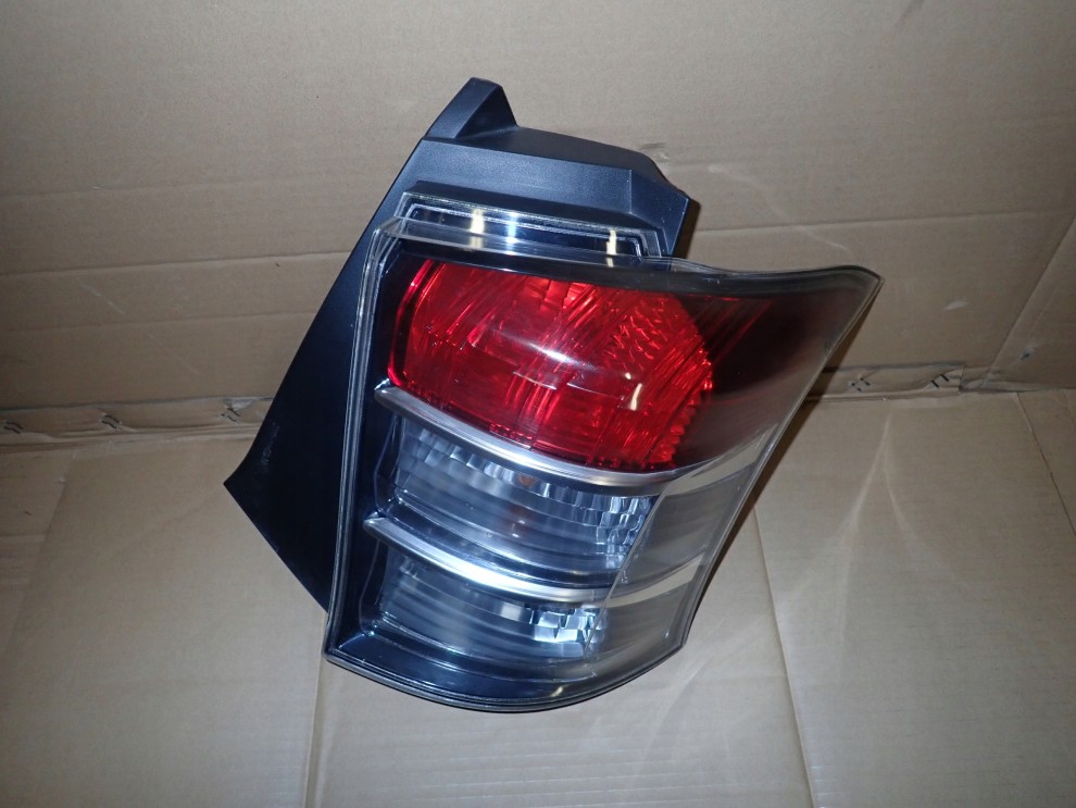 TOYOTA IQ 08-12 LAMPA TYLNA PRAWA TYŁ 3/4