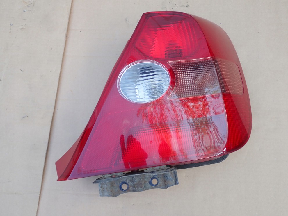 HONDA CIVIC EP 3d HB 01-03 LAMPA TYLNA PRAWA 1/4