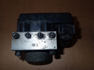TOYOTA IQ 1.0i 1KR 08- POMPA ABS-u STEROWNIK ABS 3/9 MINIATURA