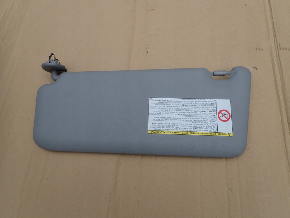 TOYOTA IQ 08-12 DASZEK PRZECIWSŁONECZNY PRAWY 3/3