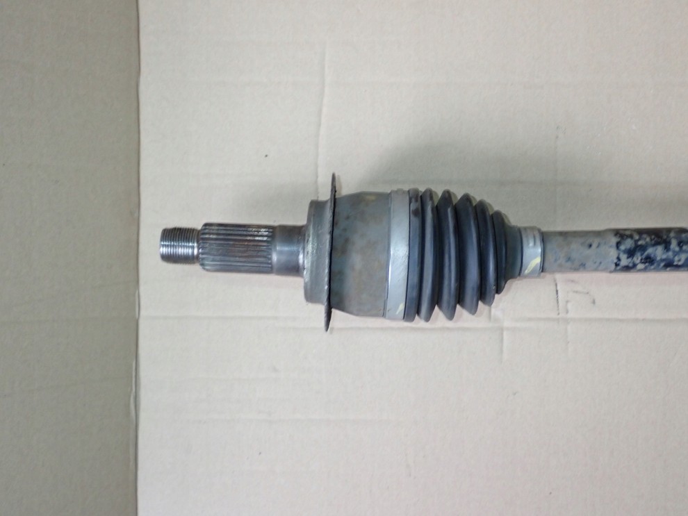 SUZUKI SX4 06- 1,5i PÓŁOŚ NAPĘDOWA PRAWA PRZEDNIA 5/8