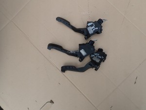TOYOTA YARIS II 06- PEDAŁ GAZU POTENCJOMETR 0D010 3/3 MINIATURA