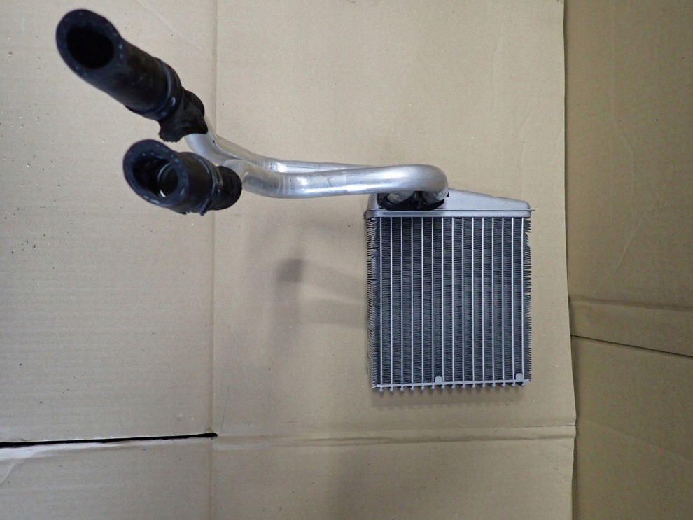 NISSAN NOTE 06-10 E11 NAGRZEWNICA 4/6