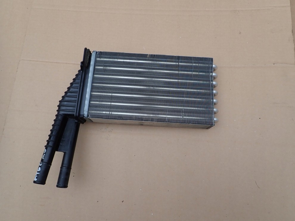 TOYOTA AYGO 05-12 1.0 NAGRZEWNICA RADIATOR 1/3