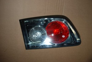 MAZDA 6 05-08 KOMBI LAMPA LEWA TYŁ WEWNĘTRZNA LIFT