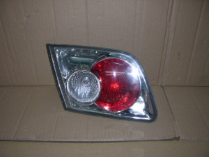 MAZDA6 5d 02-05 LAMPA TYLNA LEWA WEWNĘTRZNA