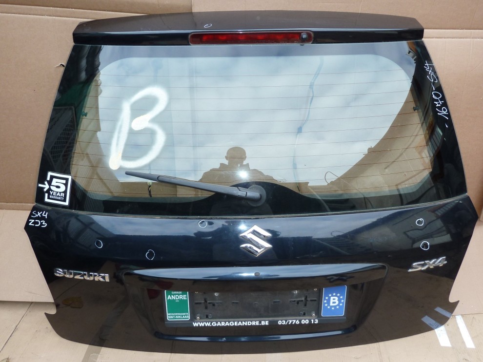 SUZUKI SX4 06-13 KLAPA BAGAŻNIKA TYŁ ZJ3 2/3