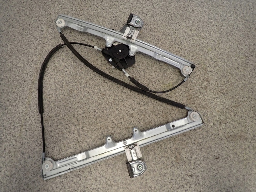 MITSUBISHI COLT 3d 09- PODNOŚNIK PRAWY 2 PIN 4/4