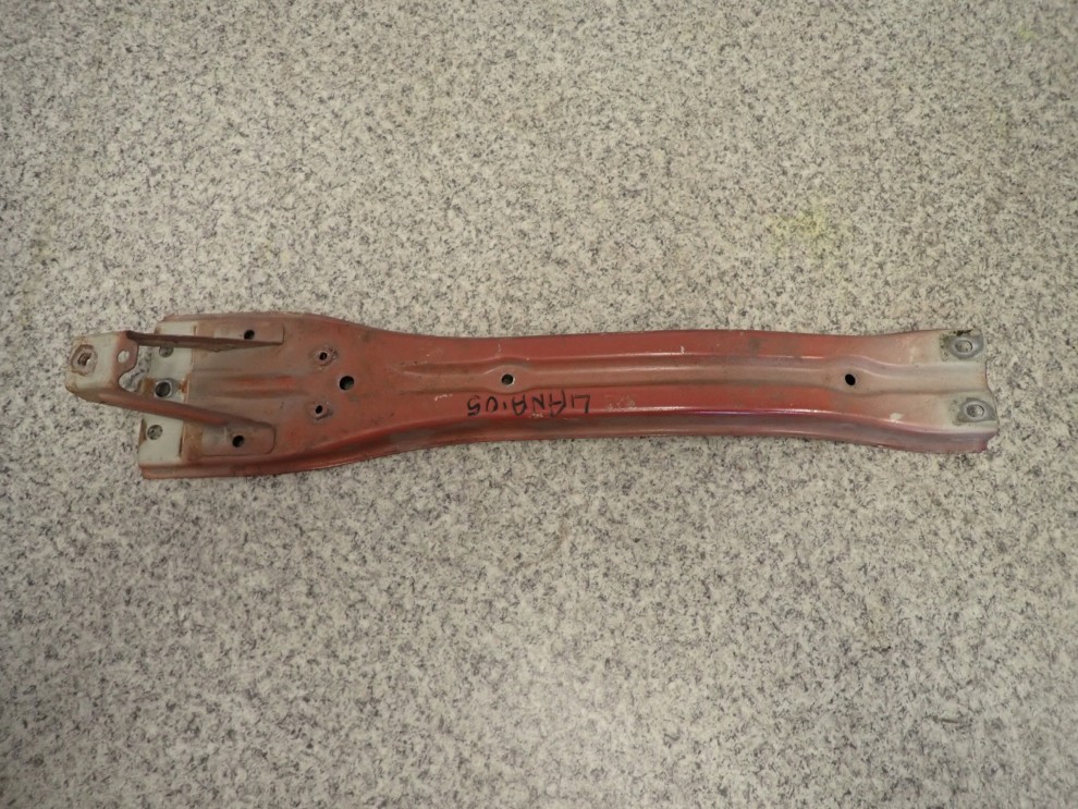 SUZUKI LIANA 04-07 WSPORNIK PASA PRZEDNIEGO 1/3