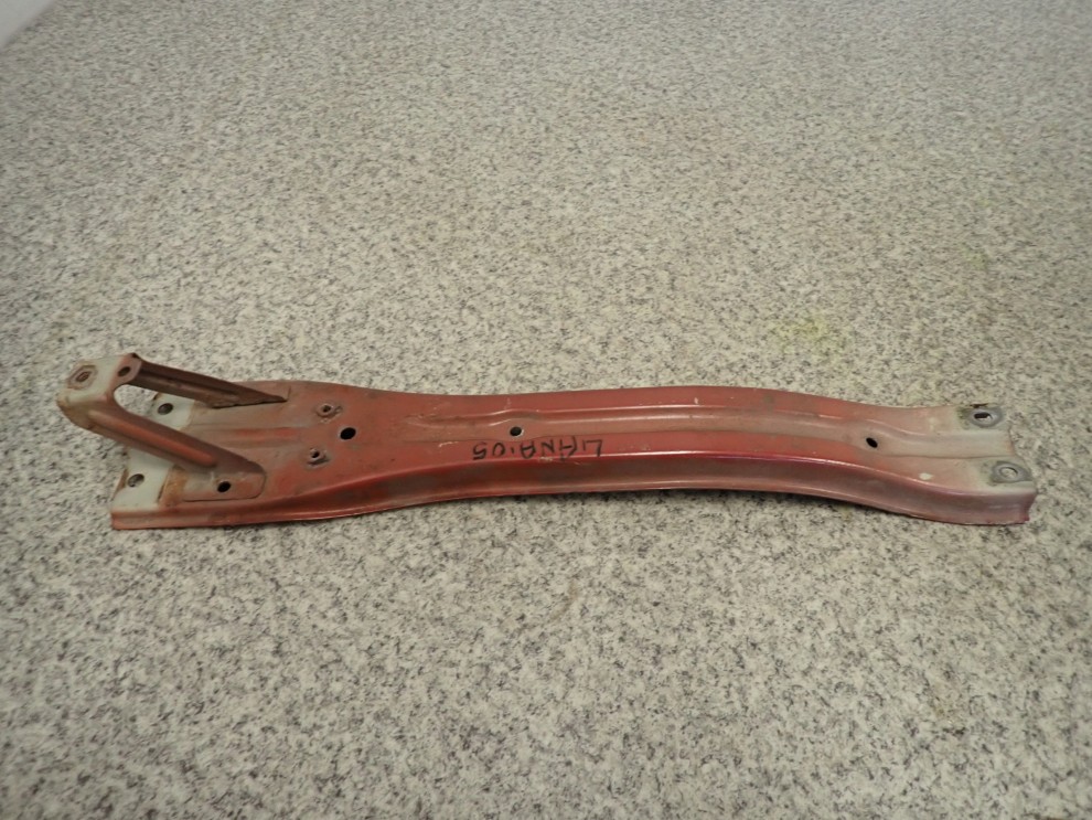 SUZUKI LIANA 04-07 WSPORNIK PASA PRZEDNIEGO 2/3