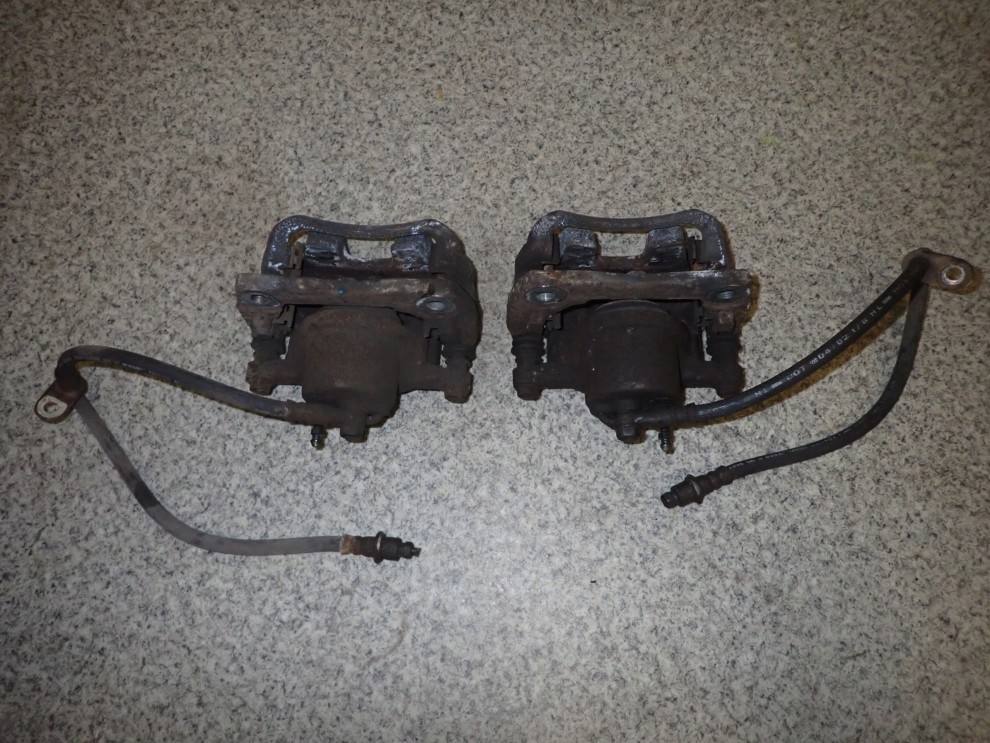 TOYOTA YARIS 99-05 ZACISK PRZEDNI PRAWY LUB LEWY 6/8