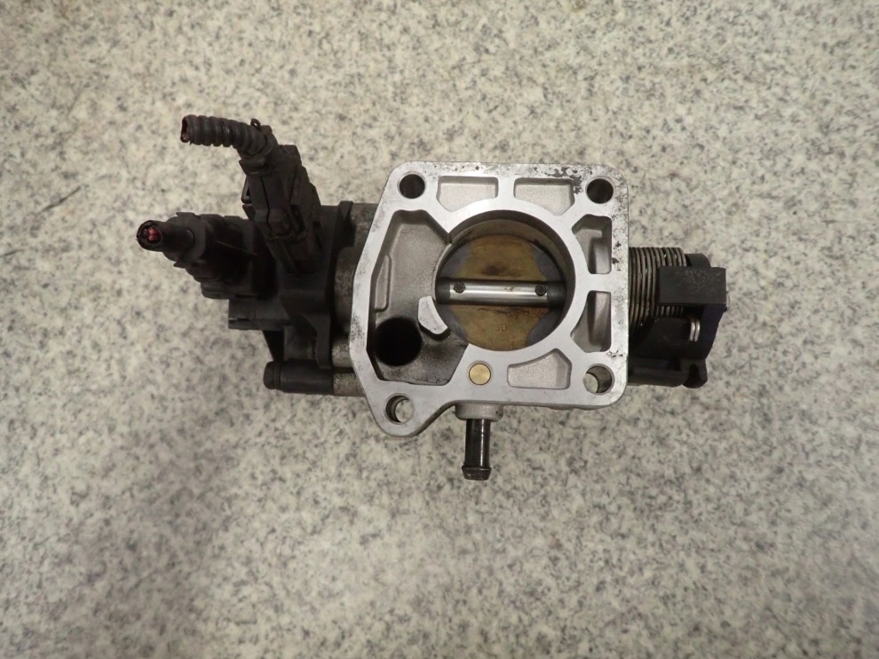 HYUNDAI GETZ 02-05 PRZEPUSTNICA POWIETRZA 3/4