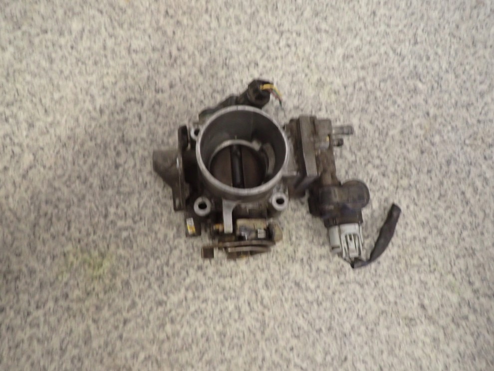 HONDA CIVIC VII 01- 1.4I PRZEPUSTNICA POWIETRZA 3/9