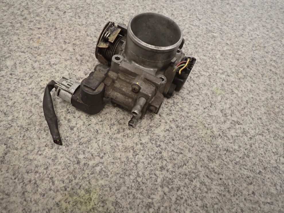 HONDA CIVIC VII 01- 1.4I PRZEPUSTNICA POWIETRZA 6/9