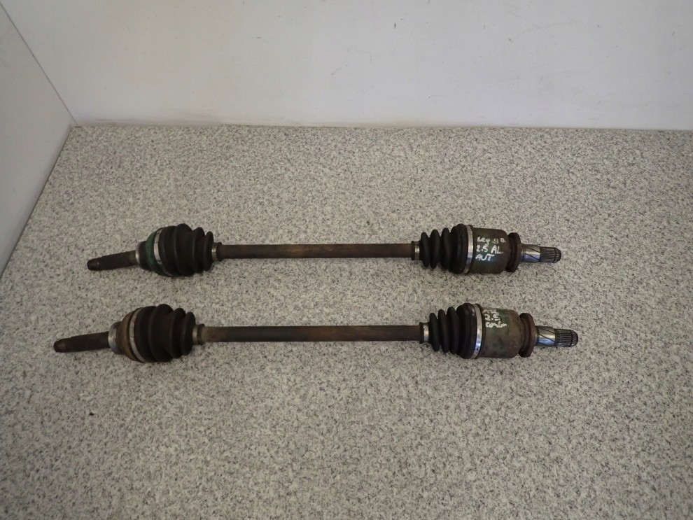 SUBARU LEGACY 98-02 2,5 PÓŁOŚ NAPĘDOWA TYŁ 1/4