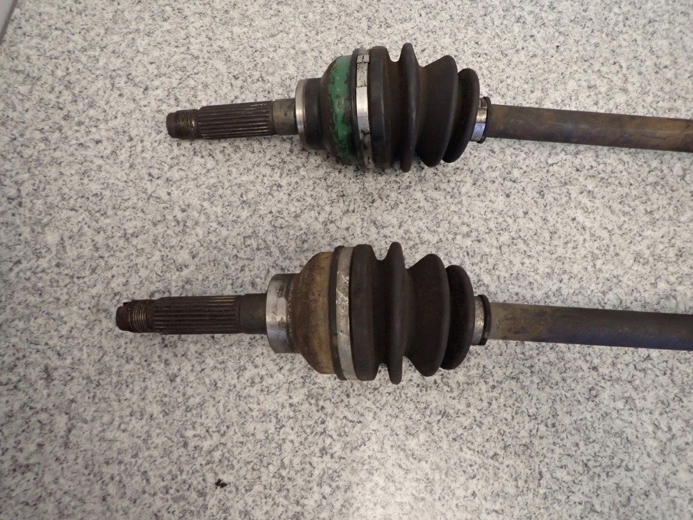 SUBARU LEGACY 98-02 2,5 PÓŁOŚ NAPĘDOWA TYŁ 4/4