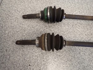 SUBARU LEGACY 98-02 2,5 PÓŁOŚ NAPĘDOWA TYŁ 4/4 MINIATURA