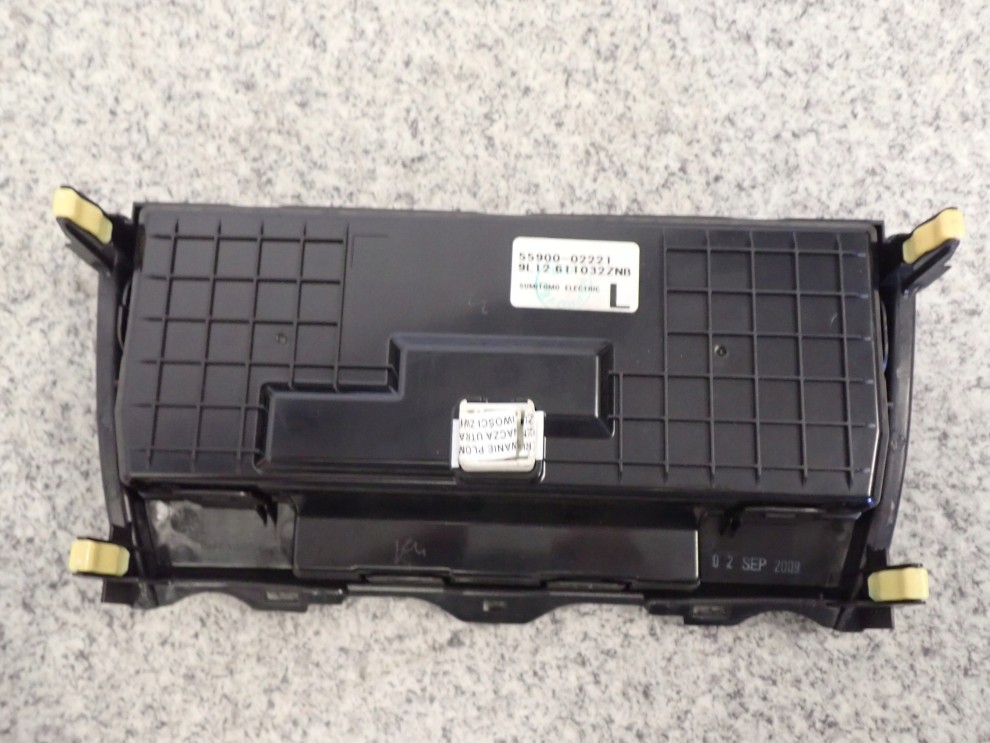TOYOTA AURIS 1.4 06- PANEL NAWIEWU 5/6