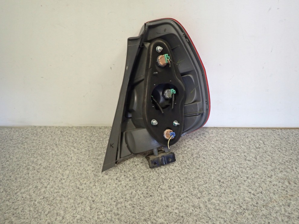 HONDA JAZZ 05-07 LAMPA TYLNA LEWA LIFT 6/8