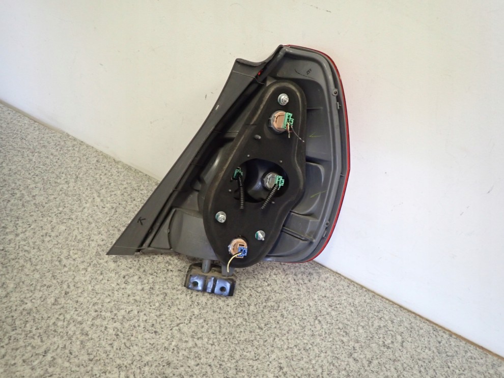 HONDA JAZZ 05-07 LAMPA TYLNA LEWA LIFT 7/8