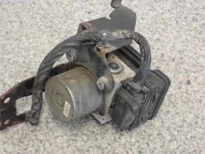 KIA PICANTO 04-10 POMPA ABS ABSU STEROWNIK 7/9 MINIATURA