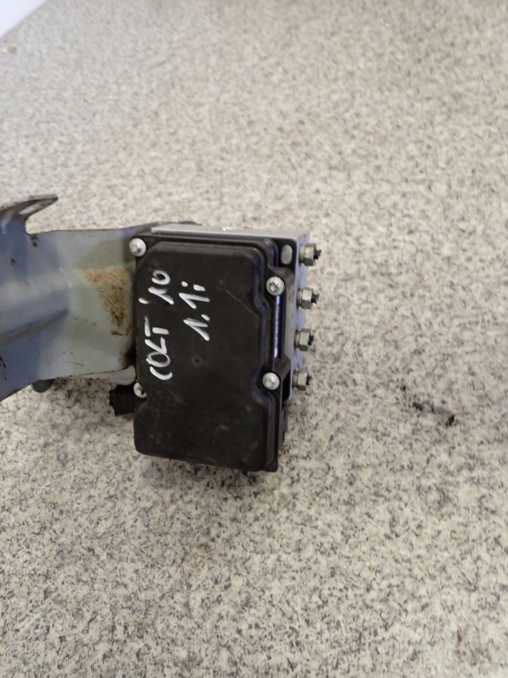 MITSUBISHI COLT 10- POMPA ABS ABSU 2/9