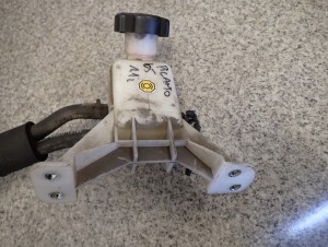 KIA PICANTO 04- POMPA HAMULCOWA ZBIORNICZEK PŁYNU 3/7 MINIATURA