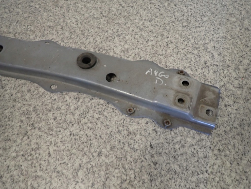TOYOTA AYGO 05-12 BELKA DOLNA PASA PRZEDNIEGO 3/8