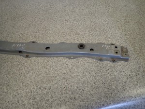 TOYOTA AYGO 05-12 BELKA DOLNA PASA PRZEDNIEGO 8/8 MINIATURA