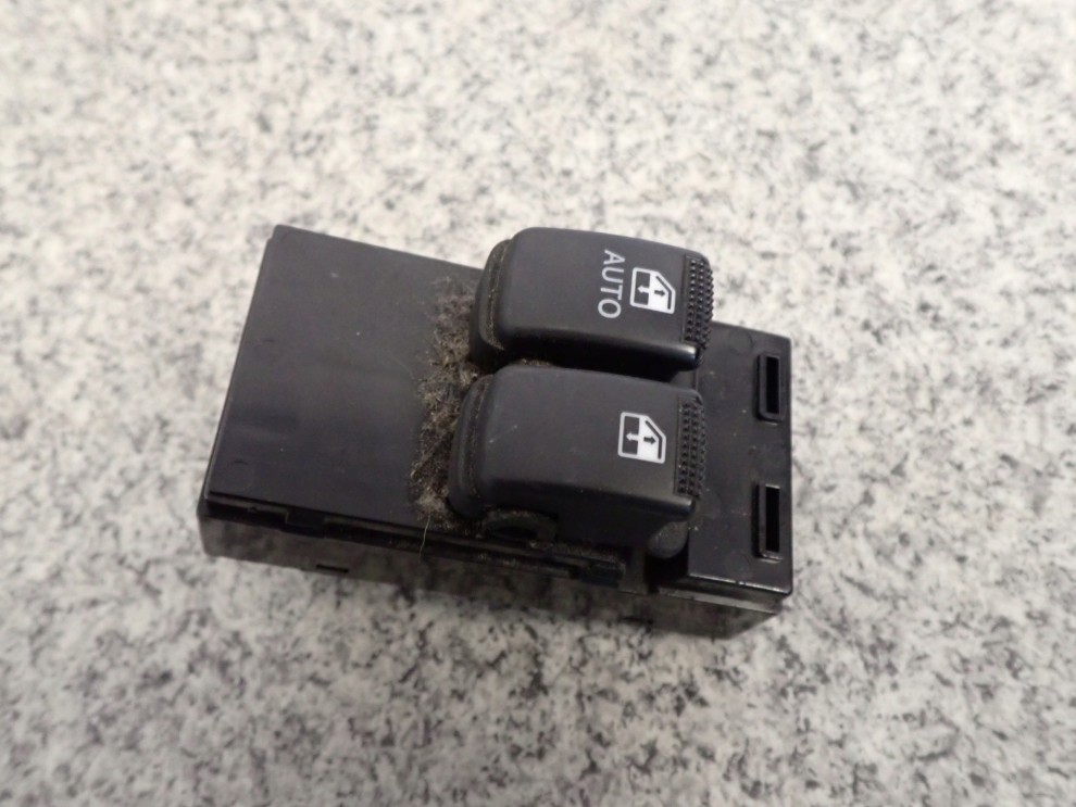 HYUNDAI GETZ 02-10 PANEL SZYB PRZEŁACZNIK LEWY 1/5