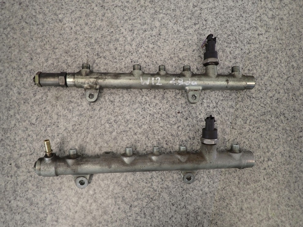 NISSAN PRIMERA P12 1.9 DCI LISTWA WTRYSKOWA 2/11