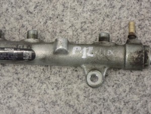 NISSAN PRIMERA P12 1.9 DCI LISTWA WTRYSKOWA 8/11 MINIATURA