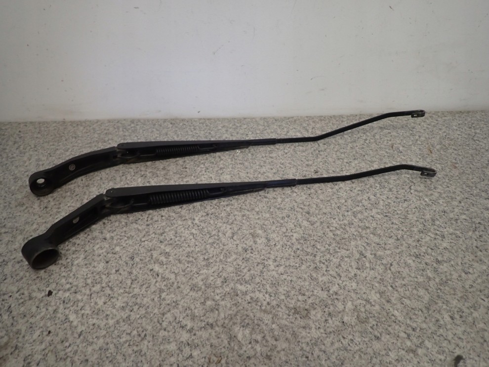 HONDA JAZZ 02-07 RAMIE WYCIERACZKI LEWE LUB PRAWE 4/5