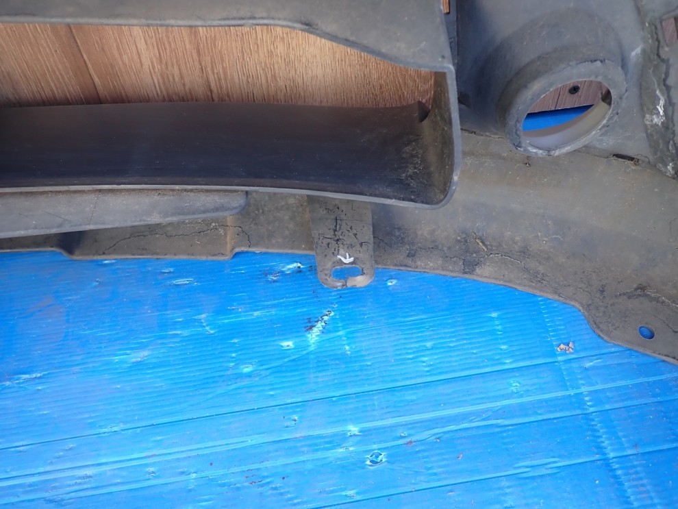 SUBARU LEGACY OUTBACK 03-06 ZDERZAK PRZEDNI 39D 15/15