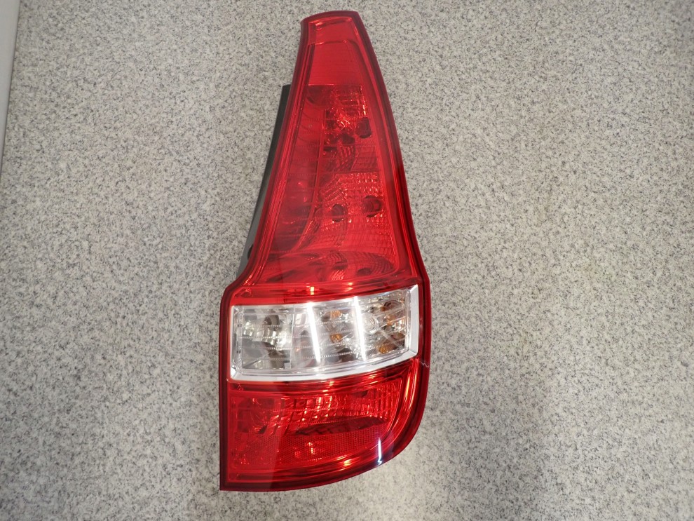 HYUNDAI i30 07-11 KOMBI LAMPA TYLNA PRAWA 1/9