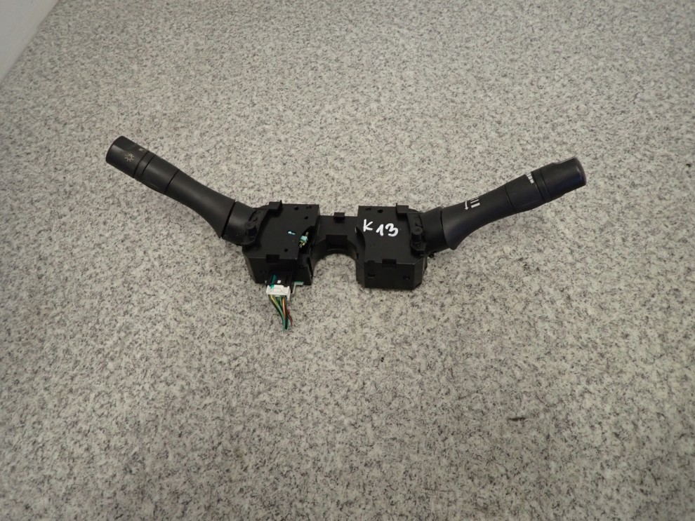 NISSAN MICRA K13 10- PRZEŁĄCZNIK POD KIEROWNICĘ 1/8