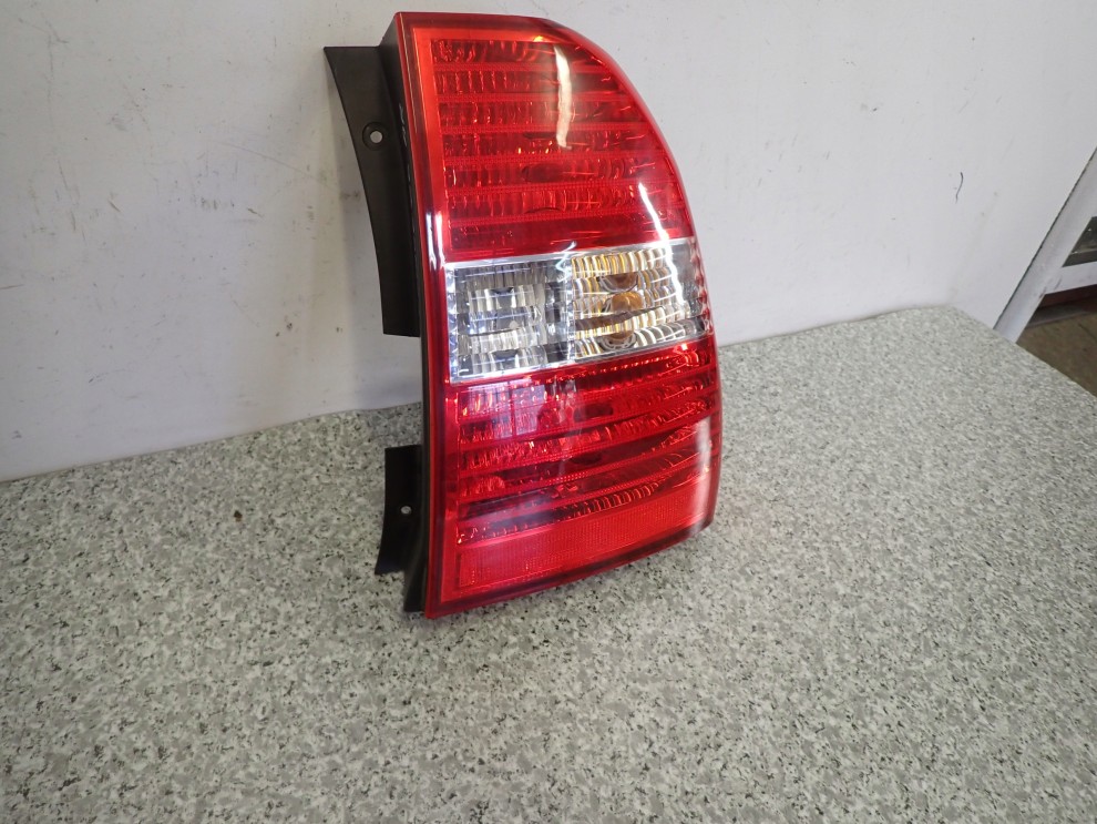 KIA SPORTAGE II 04-08 LAMPA TYLNA PRAWA EUROPA 3/8