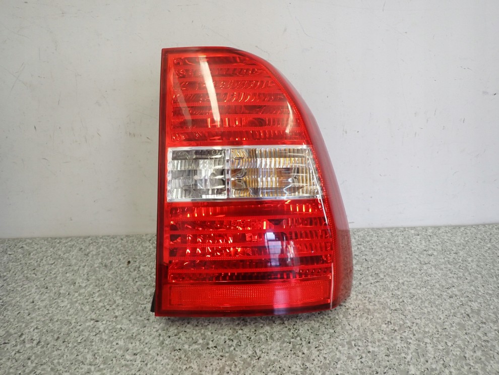 KIA SPORTAGE II 04-08 LAMPA TYLNA LEWA EUROPA 1/8