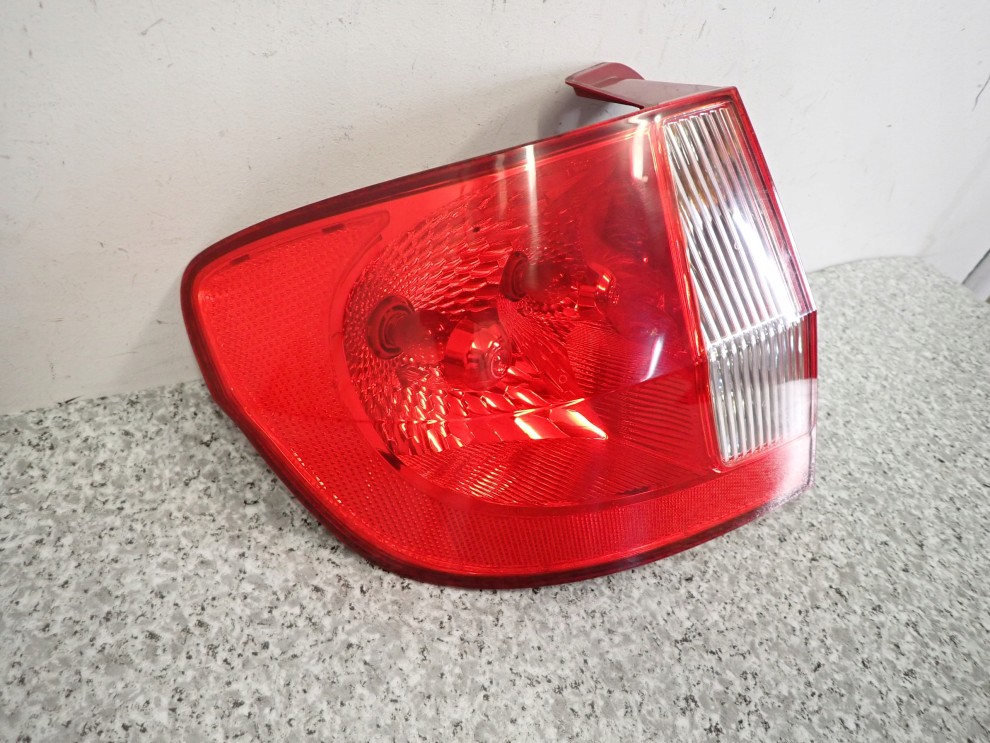 HYUNDAI GETZ 06-10 LAMPA TYLNA LEWA 2/7