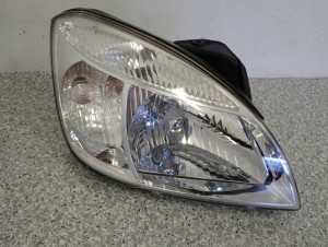 KIA RIO 06-10 REFLEKTOR PRAWY LAMPA PRZÓD