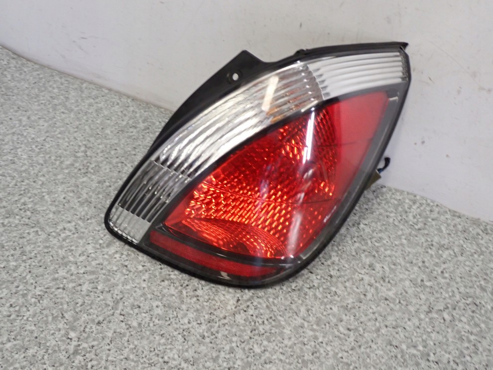 KIA RIO 06-10 LAMPA TYLNA PRAWA 2/11