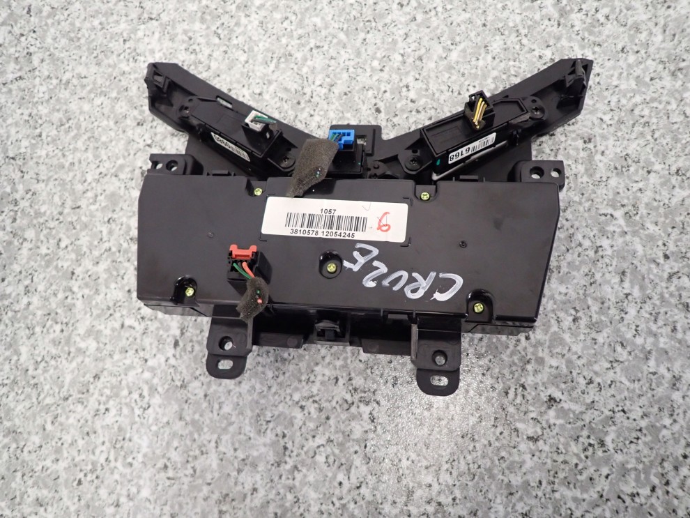 CHEVROLET CRUZE 08-12 PANEL STEROWANIA KLIMATYZACJI 3/4