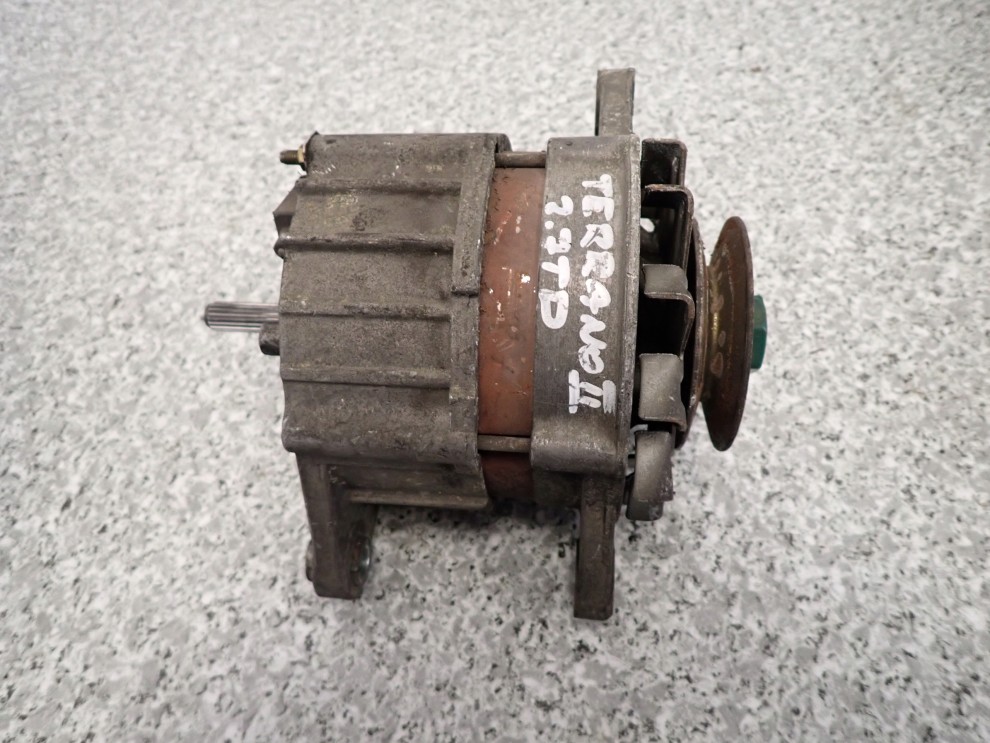NISSAN TERRANO II 2 2,7 TD ALTERNATOR 1996- 1/8