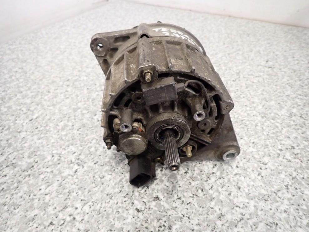 NISSAN TERRANO II 2 2,7 TD ALTERNATOR 1996- 3/8