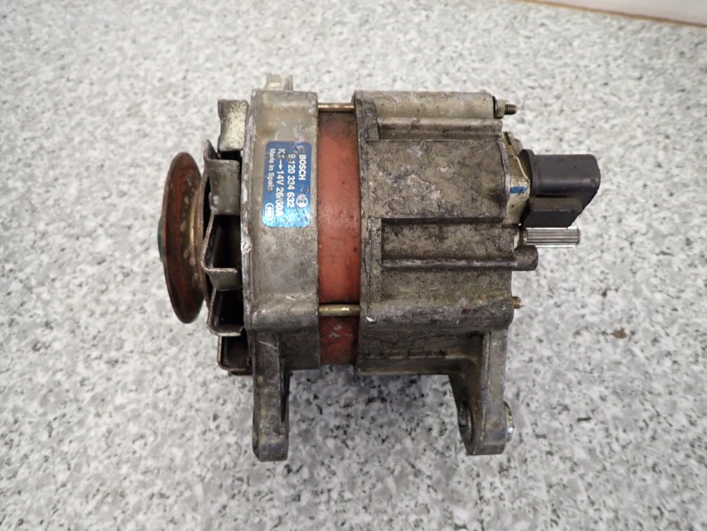 NISSAN TERRANO II 2 2,7 TD ALTERNATOR 1996- 5/8
